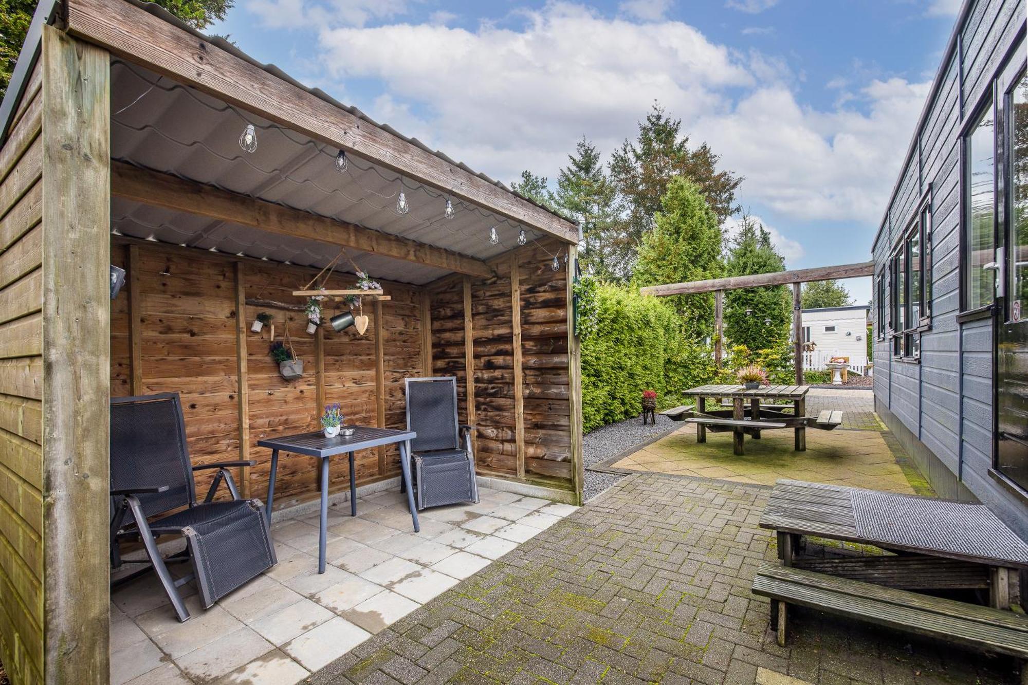 Chalet 'T Veluws Stulpje "Geniet, Ontspan En Droom Even Lekker Weg!" Putten Dış mekan fotoğraf